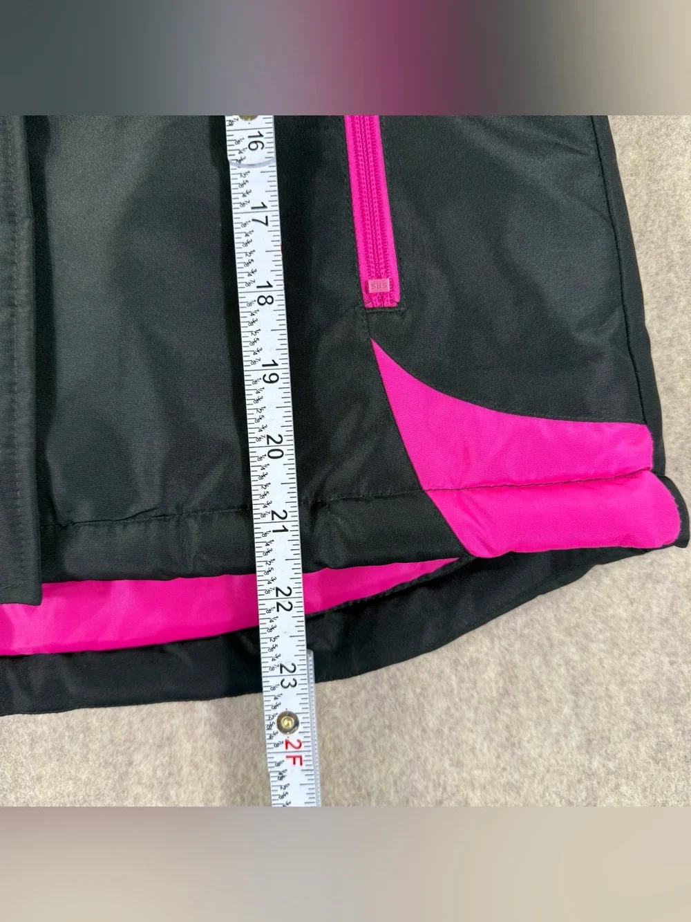 Children’s Place Girls Water Resistant Hooded Jacket Black & Hot Pink Sz M (7/8)